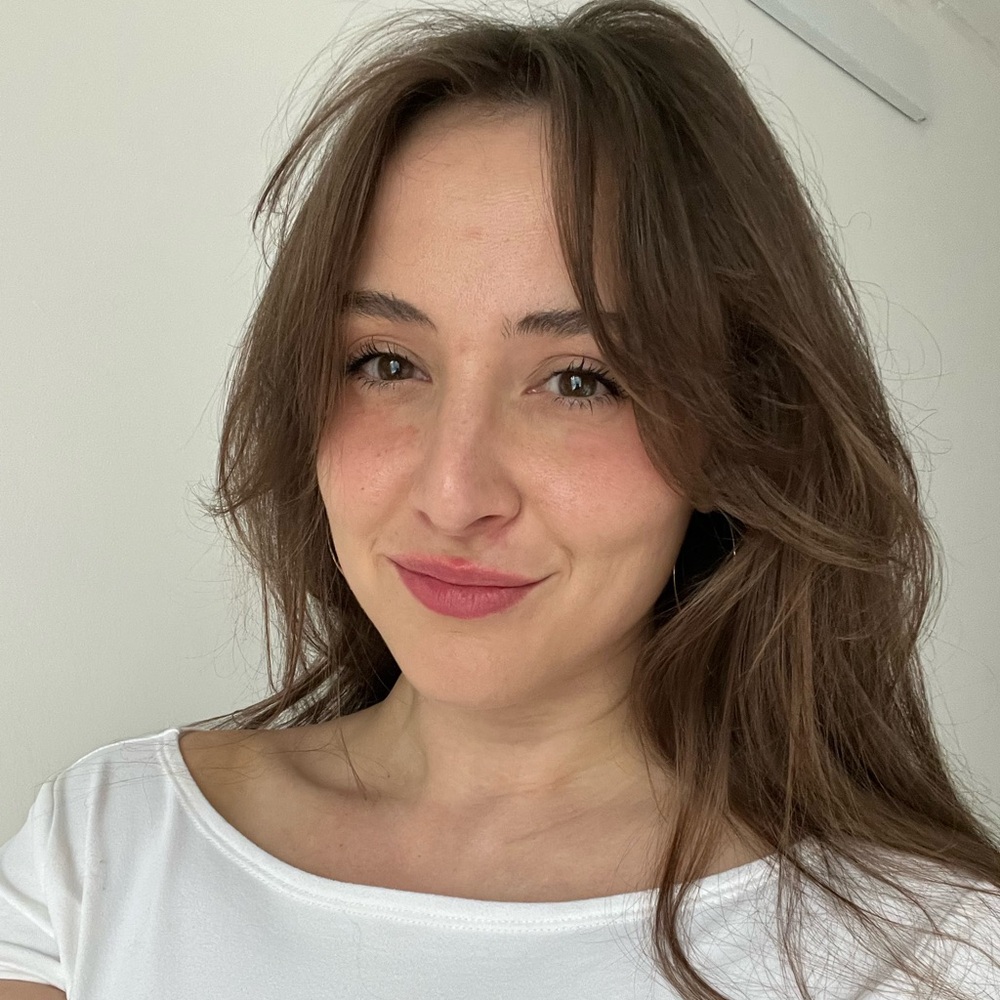 Meet your Posher, Alexandra